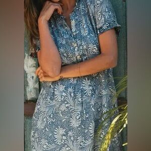 Faherty Gemina Linen Blend Navy‎ and White Floral Shirt Dress
